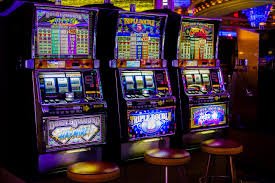 Live dealer baccarat table streamed to a mobile device at Perya Casino